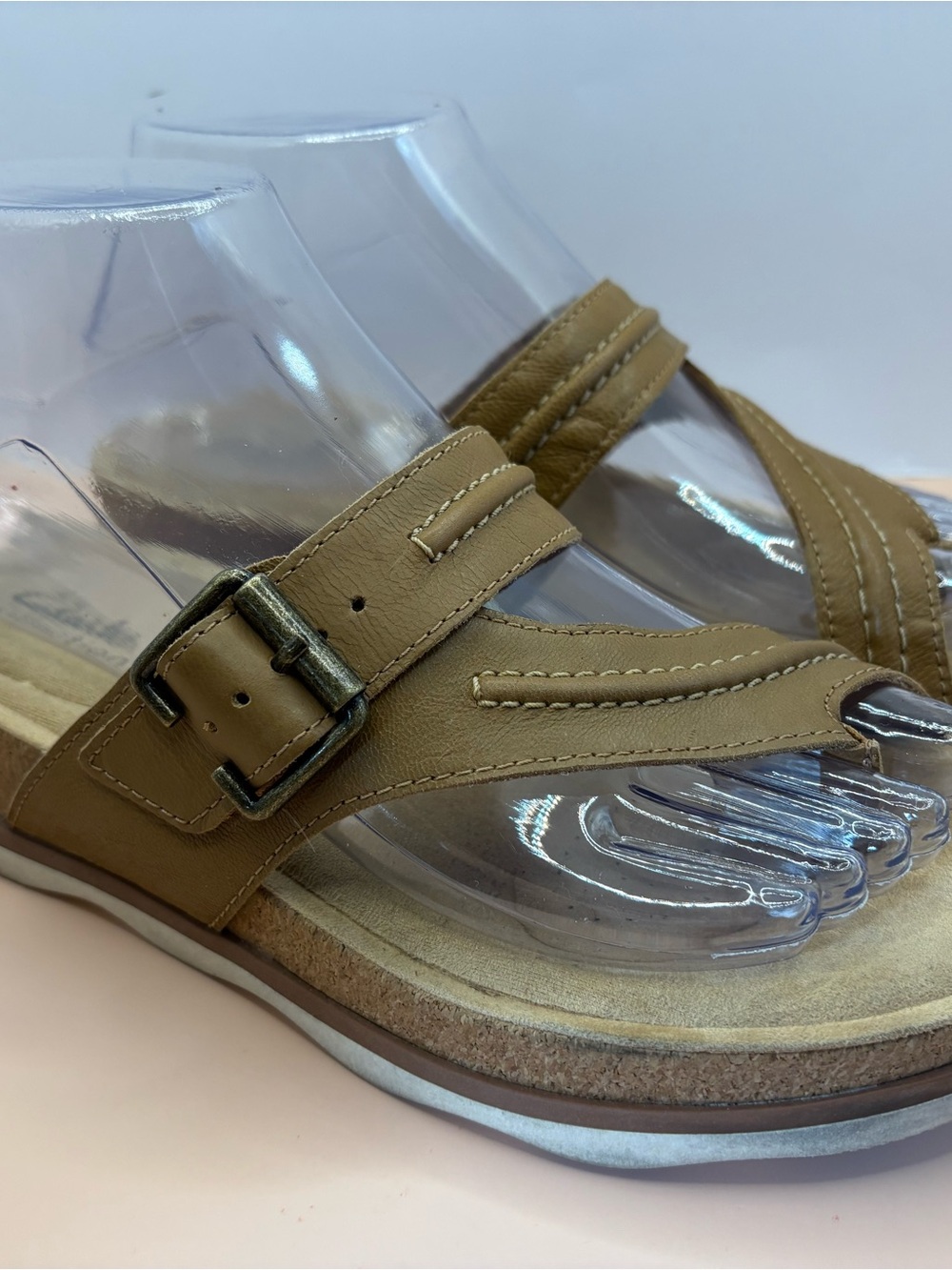 Clarks Brynn Hope Tan Leather Buckle Slide Sandals Flip Flop Thong Size 7.5 M